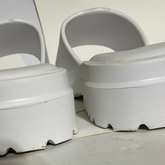 Rough Helium womens Platform Wedge Slide Sandals White size 11 - Picture 16 of 16